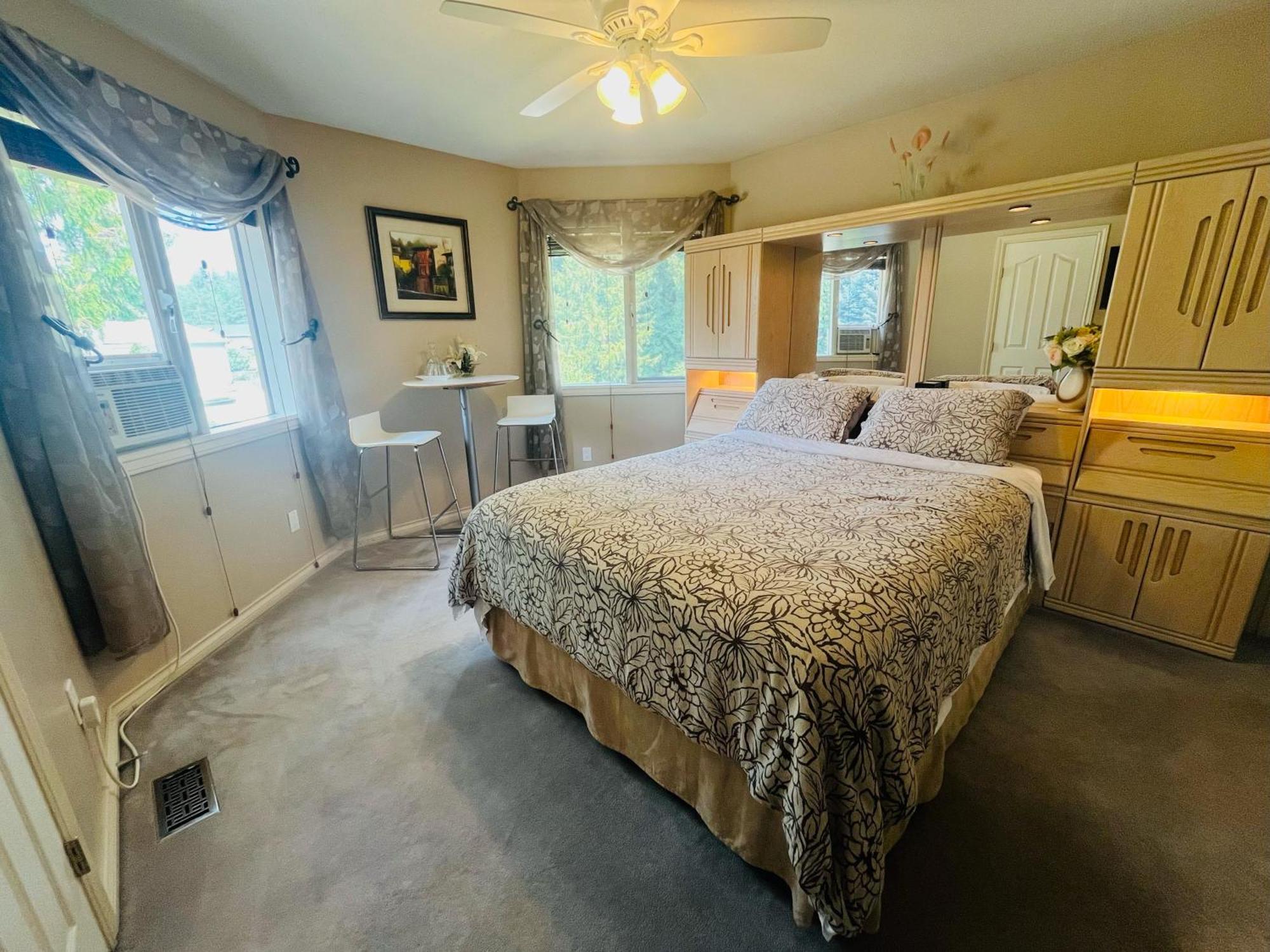 Cornerstone Bed And Breakfast เรเวลสโตก ภายนอก รูปภาพ